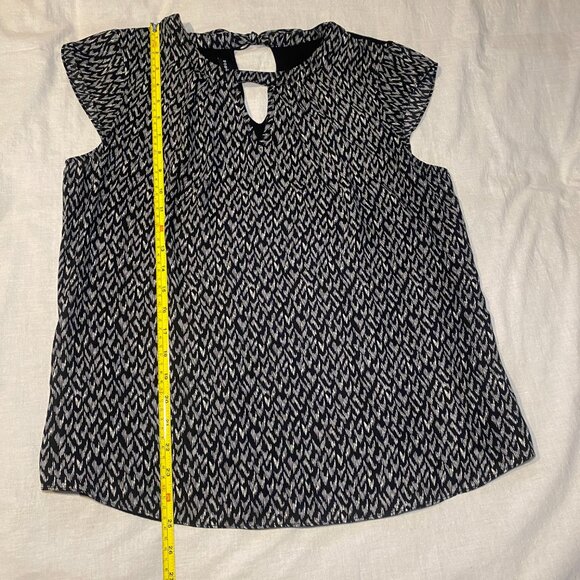 Fortune + Ivy Dani Mixed Material Black Blouse Womens M Keyhole Tie Back Cap EUC - Picture 9 of 9